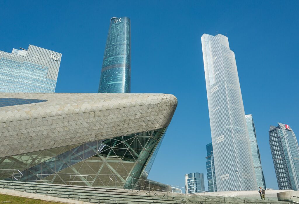 Zaha Hadid - Le strutture progettate da Zaha Hadid. Guangzhou Opera House