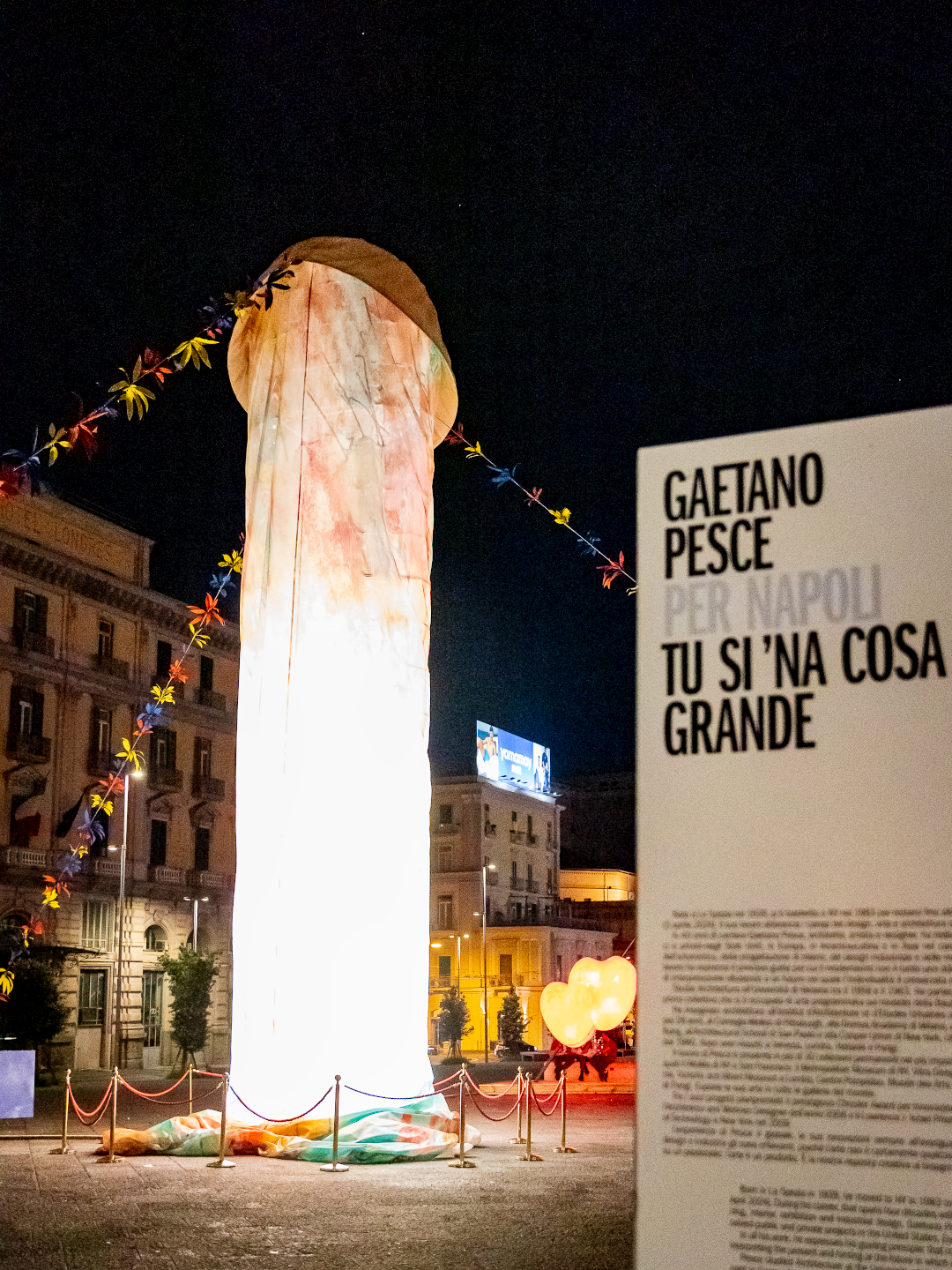 Gaetano Pesce e il Suo Omaggio a Napoli: “Tu sì ‘na cosa grande”
